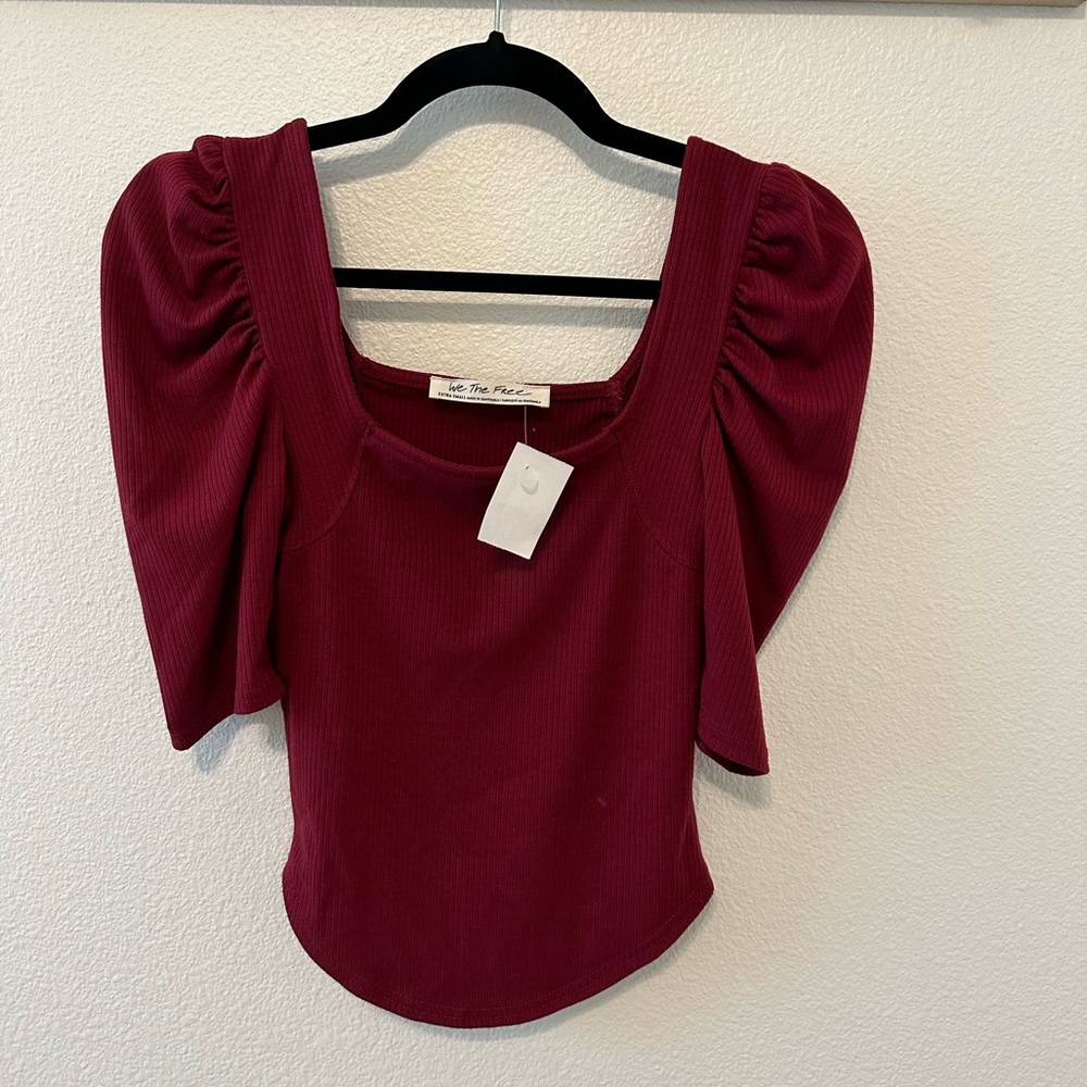 NWOT We The Free cottage puff sleeve in burgundy. Sz XS